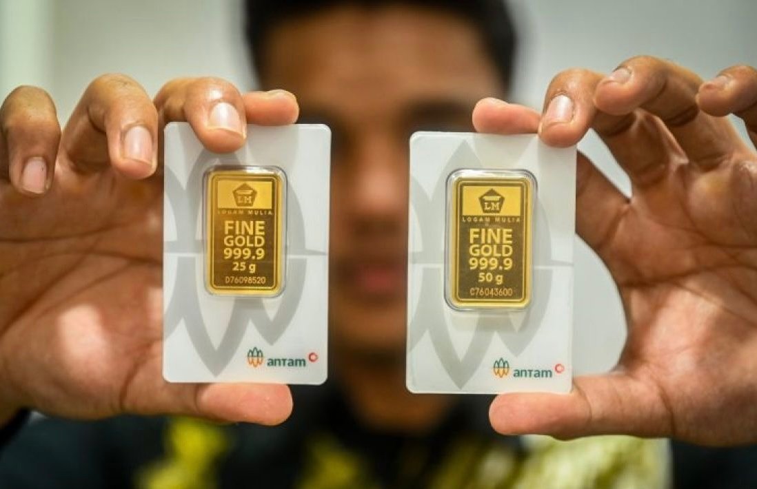 Harga Emas Antam Naik Rp15 Ribu, Menguat 4 Hari Beruntun
