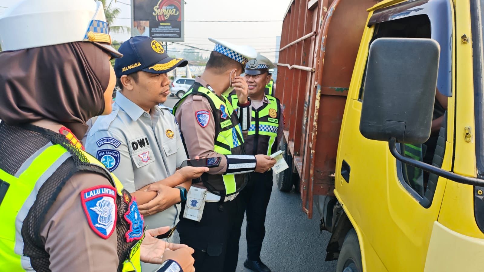 Sinergi Lintas Instansi, Jasa Raharja dan Stakeholder Gelar Operasi Gabungan di Kotabumi