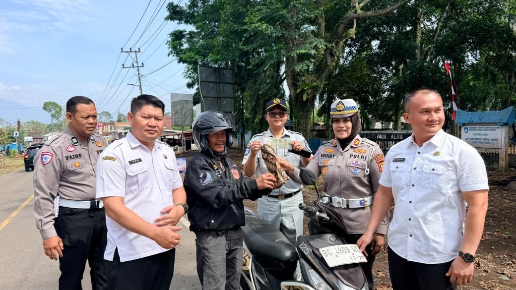 Jasa Raharja Lahat Dukung Tim Samsat Pagar Alam Gelar Opsgab Samsat Menyapa Dorong Kepatuhan Pajak Kendaraan