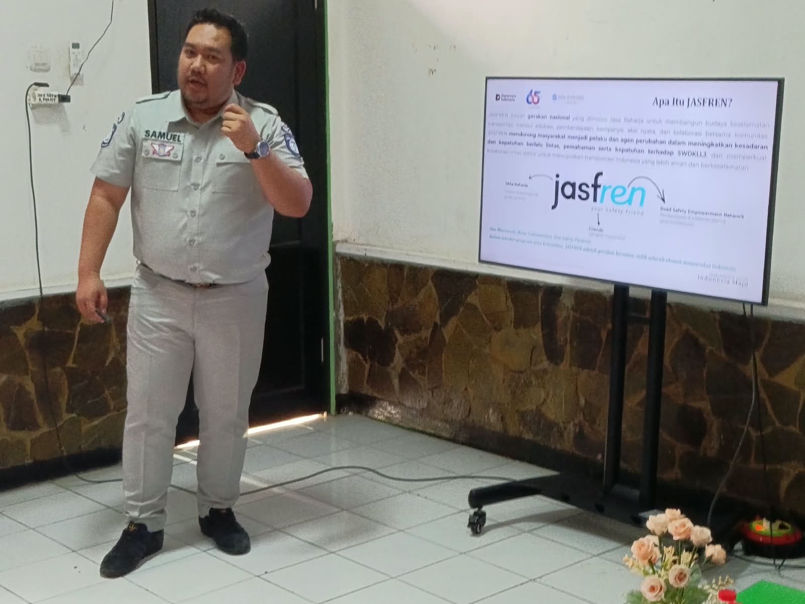 Tingkatkan Kemampuan Mitigasi Laka Lantas, Subdenpom Purwakarta Gelar Edukasi Safety Riding dan PPGD