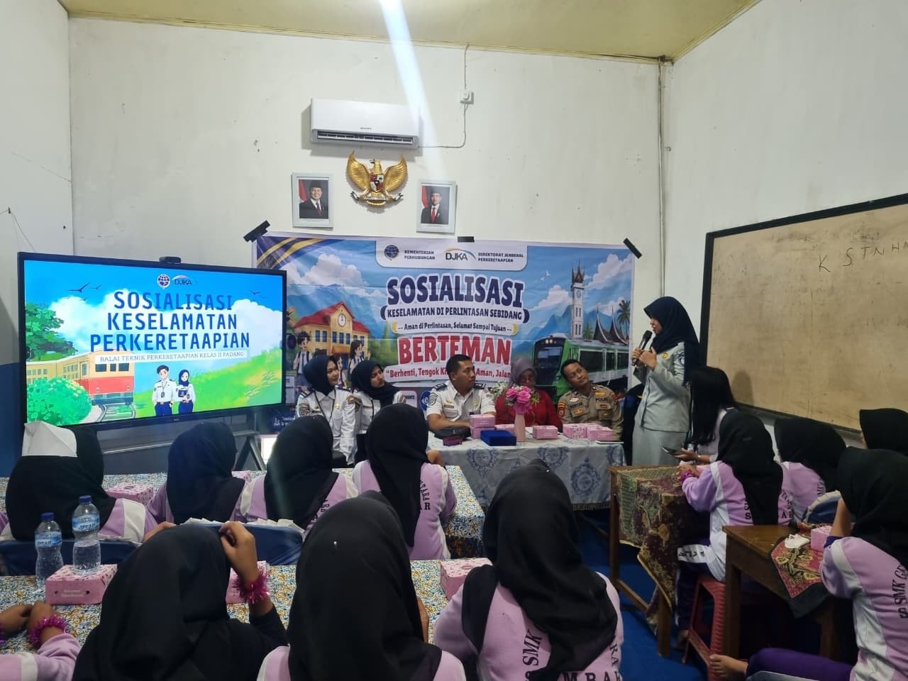 Jasa Raharja Sumbar Bersama Stakeholder Edukasi Keselamatan di Perlintasan Sebidang