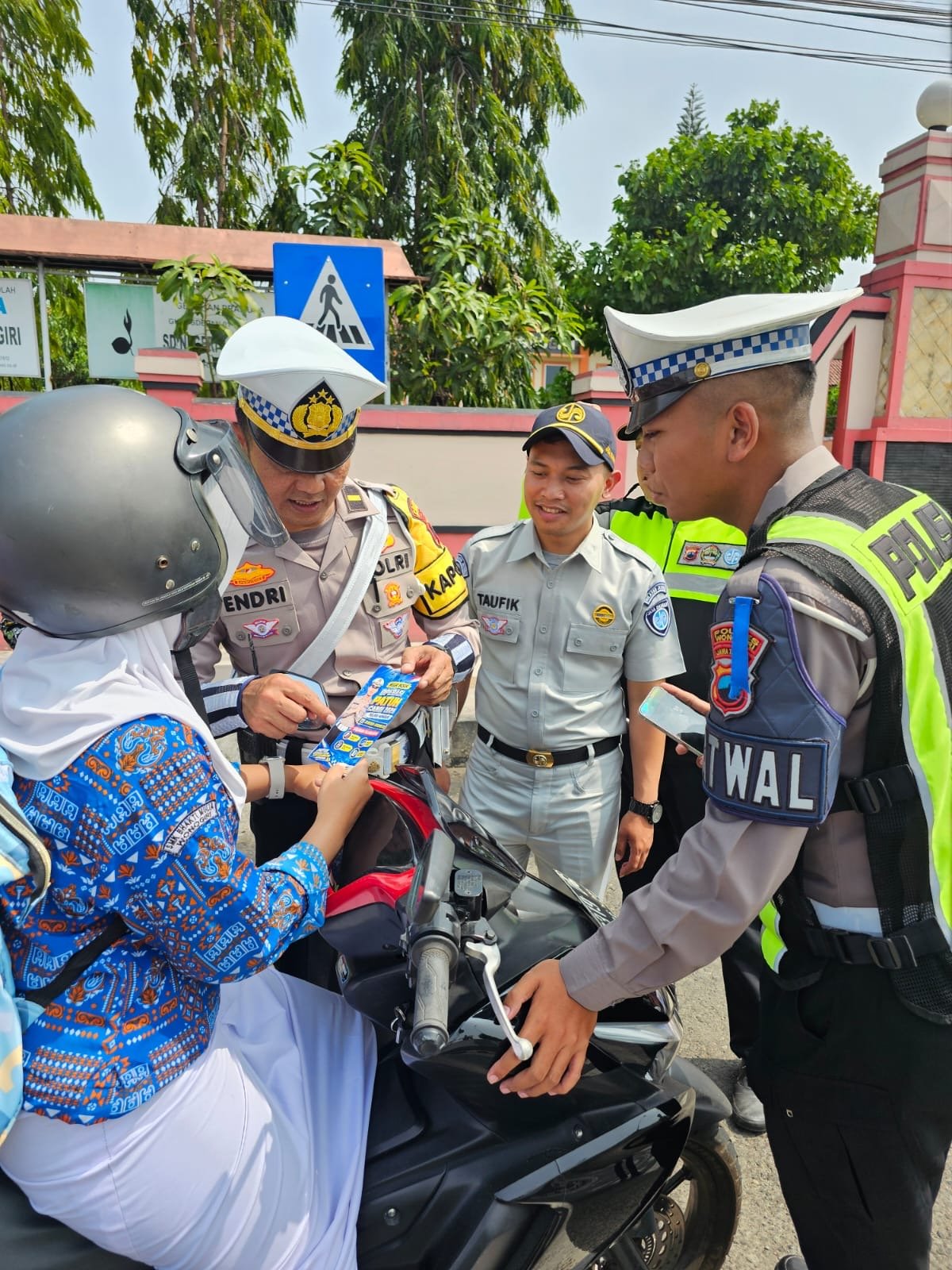 Jasa Raharja Wonogiri bersama Satlantas dan Tim Pembina Samsat Perkuat Edukasi Keselamatan serta Sosialisasi Program Jateng Bebas melalui Operasi patuh Candi 2026