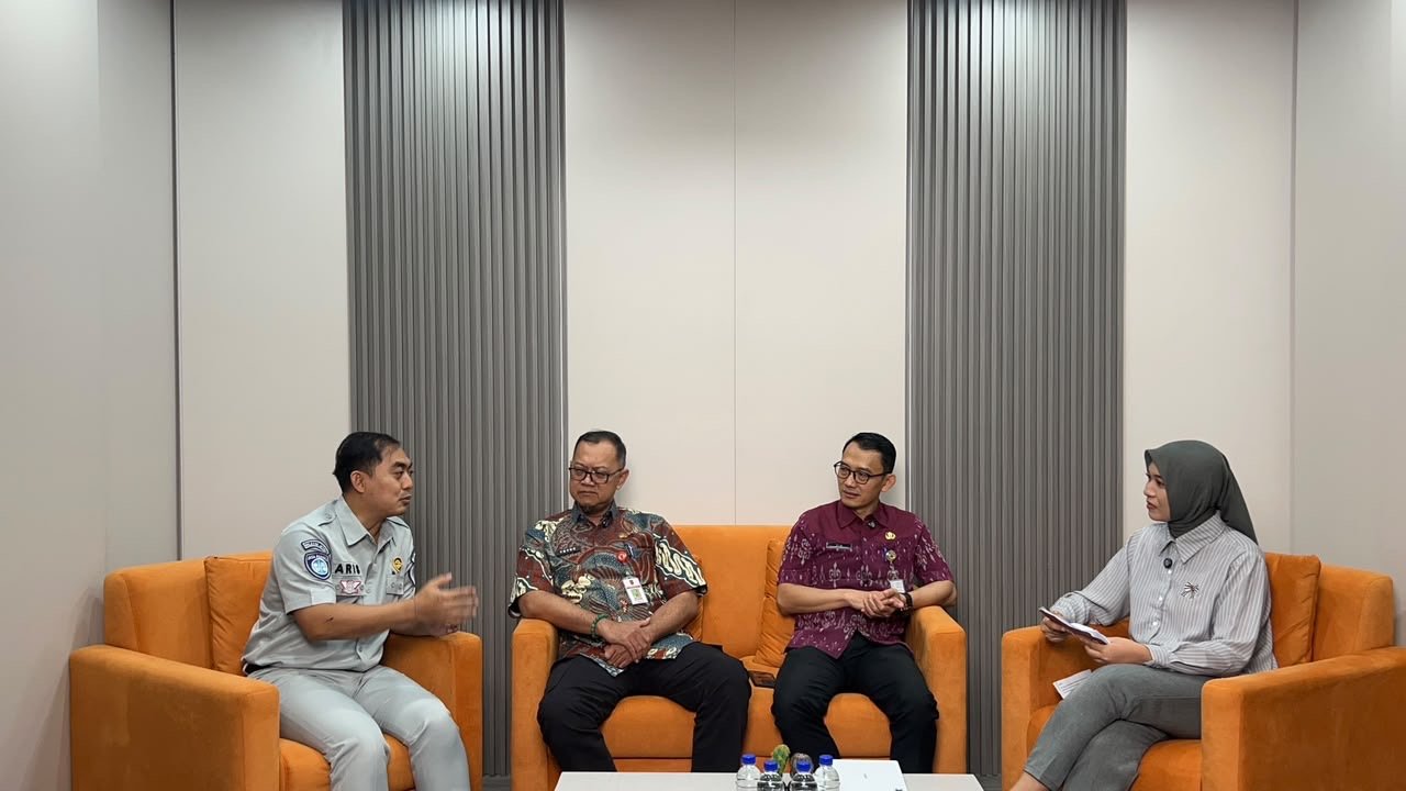 Tim Pembina Samsat III Semarang Perluas Edukasi Program Jateng Bebas Sanksi Administratif dan Progresif melalui Talkshow