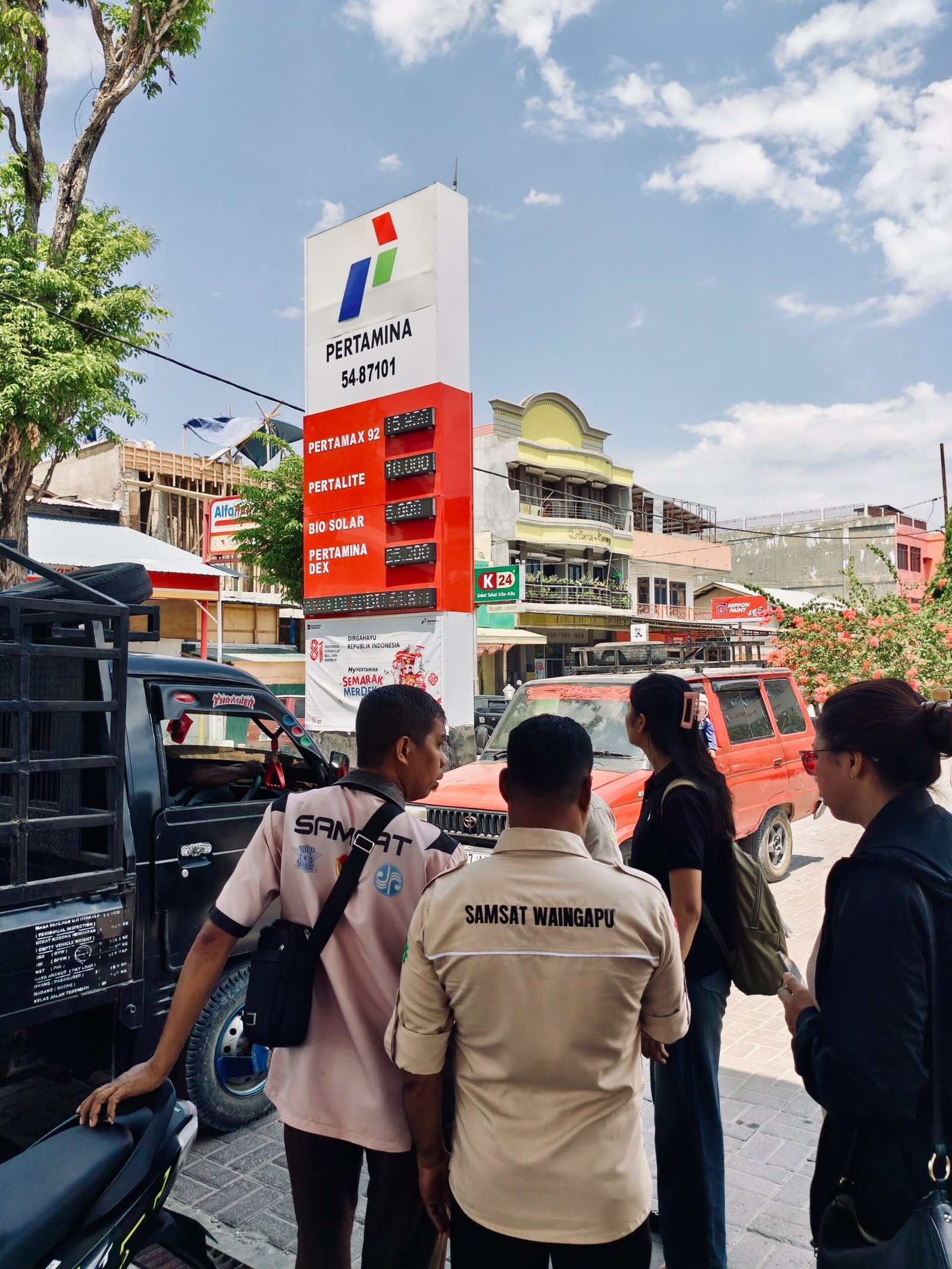 Jasa Raharja Bersama Tim Pembina Samsat Sumba Timur Awasi Pembatasan BBM Bersubsidi dan Edukasi Masyarakat tentang Kepatuhan Pajak Kendaraan