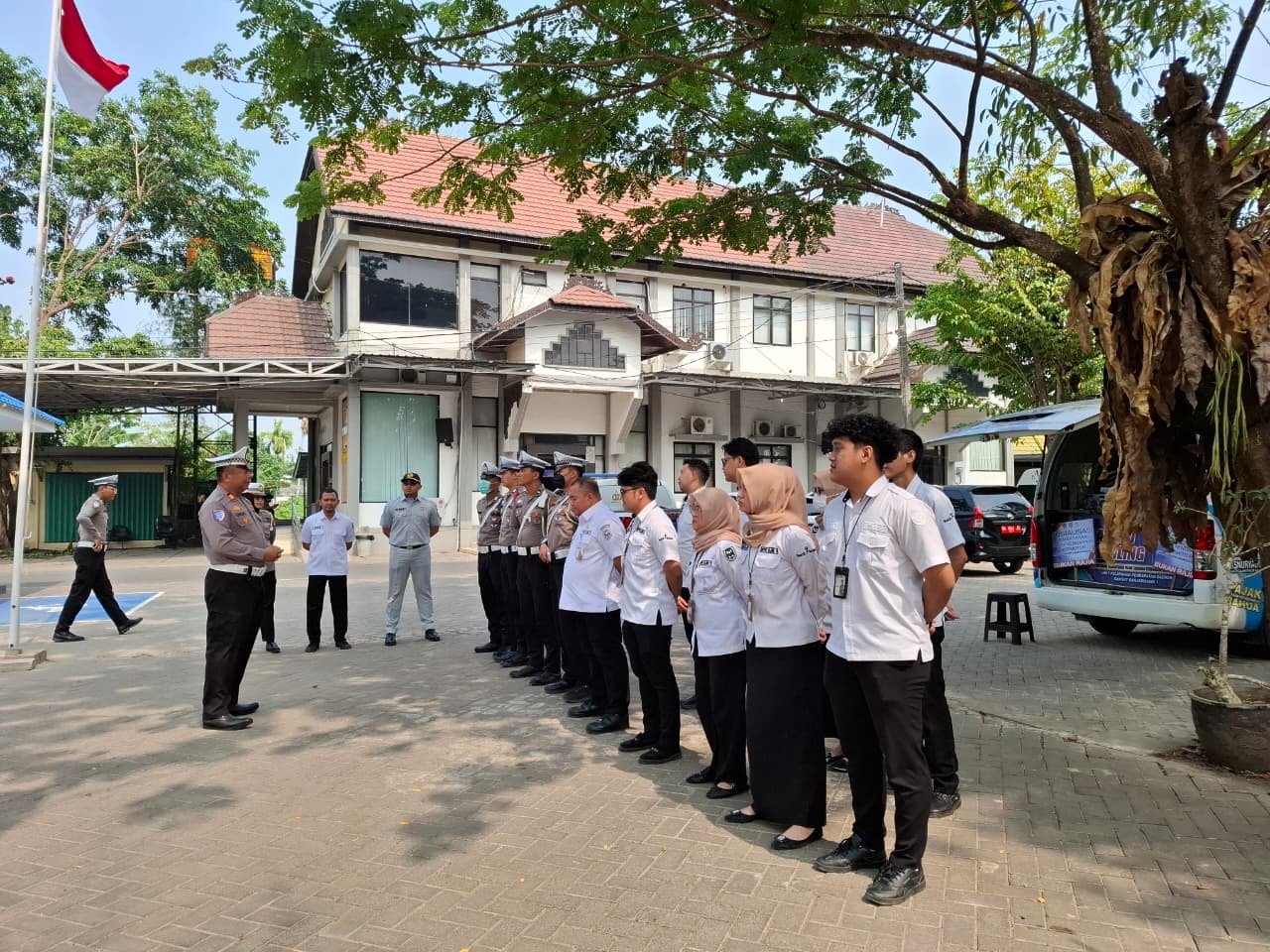 Tim Pembina Samsat Banjarmasin I Ajak Pengendara Lebih Tertib Administrasi Kendaraan