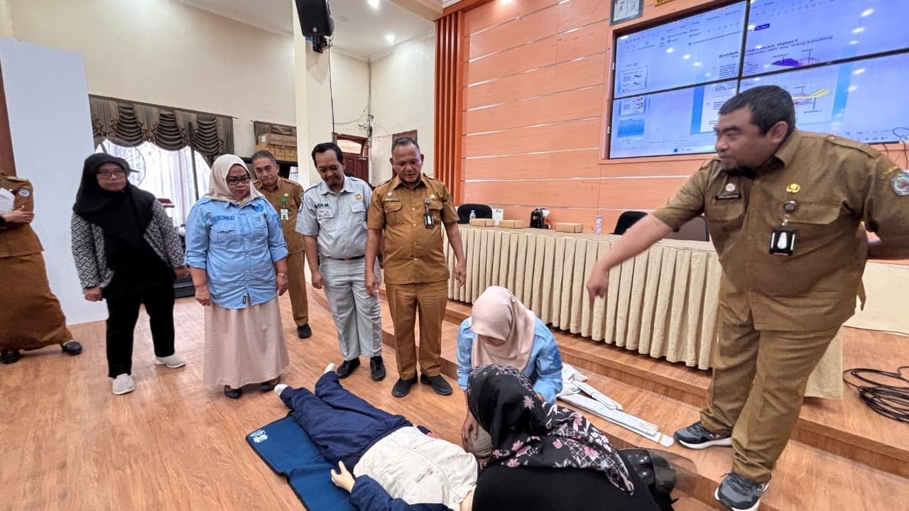 Kolaborasi Jasa Raharja Cabang Samarinda , Polres Bontang, RSUD Taman Husada, dan UPTD PPRD Tingkatkan Kesiapsiagaan Masyarakat melalui PPGD di Kelurahan Loktuan
