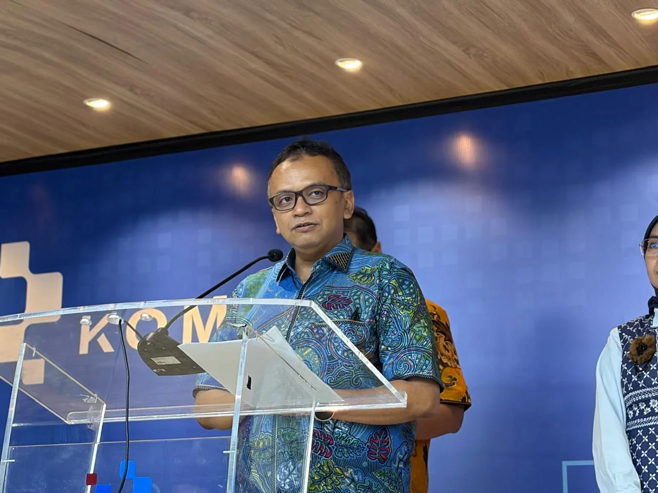 Komdigi Evaluasi Pelaksanaan Putusan MK dengan Tiga Operator Seluler
