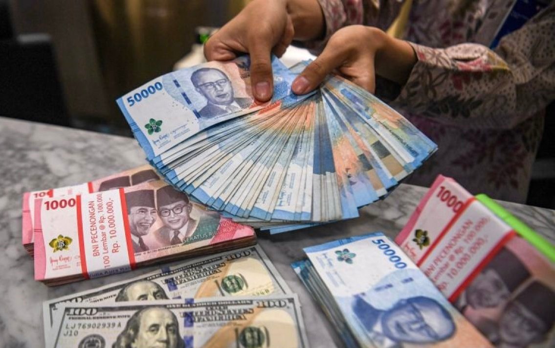 Rupiah Melemah ke Level Rp18.000 per Dolar AS, Ini Penjelasan BI