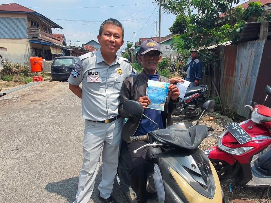 Sasar Pusat Aktivitas Masyarakat, Samsat Liwa Sosialisasikan Program Keringanan Pajak Kendaraan
