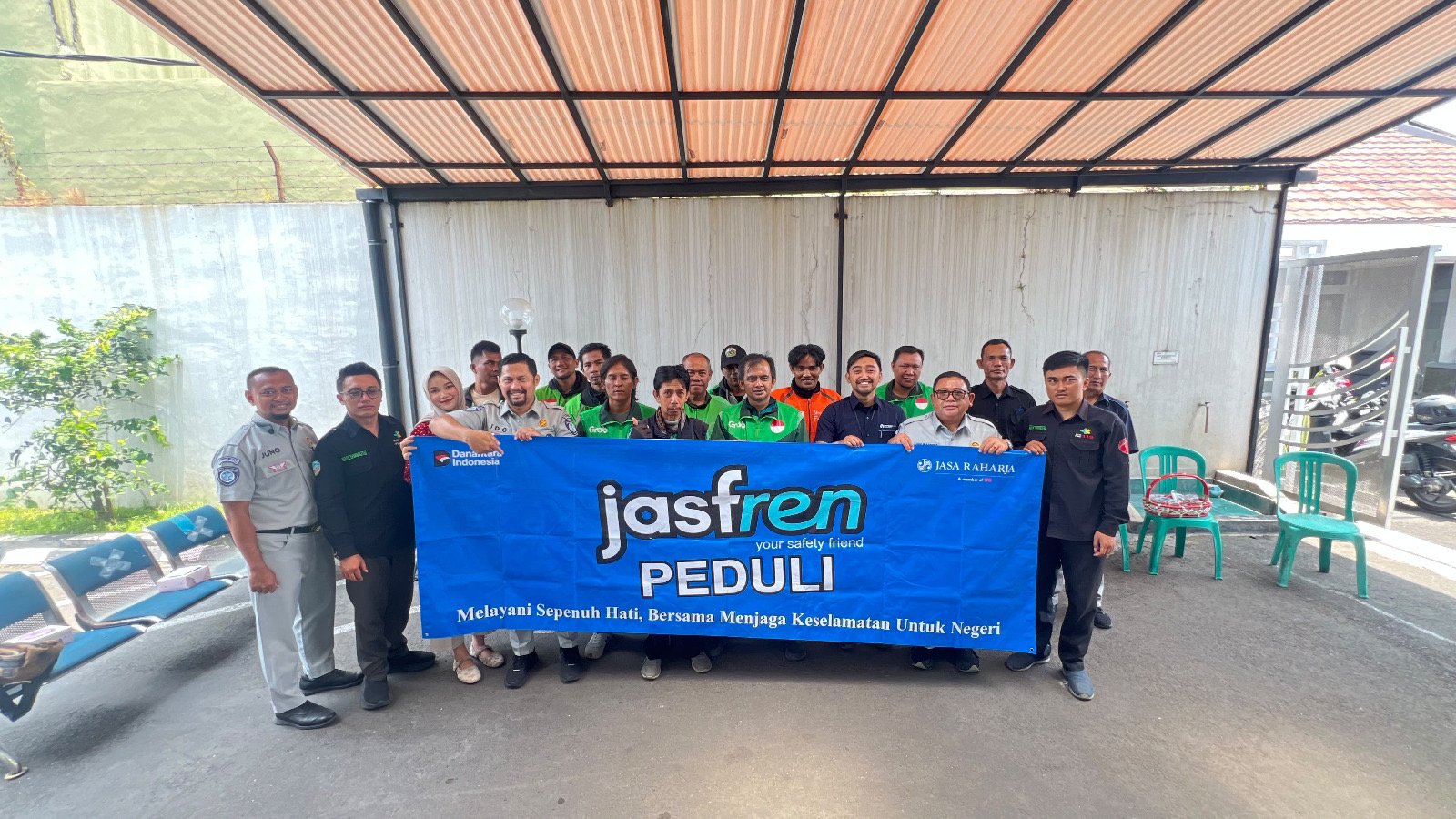 Jasa Raharja Cabang Tasikmalaya Gelar Sosialisasi Safety Riding dan Pelatihan PPGD bagi Komunitas Ojek Online