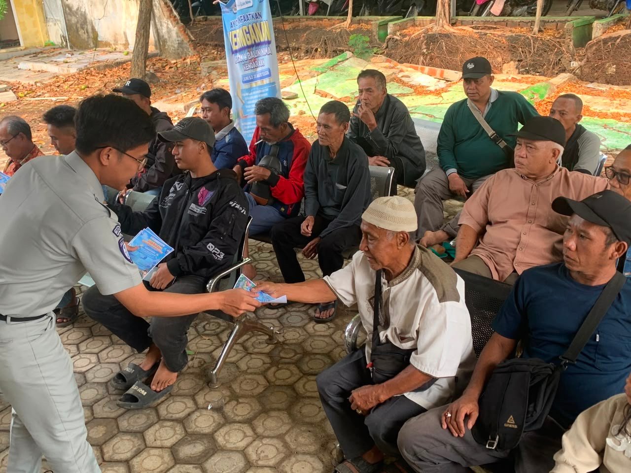 Samsat Desa Bukit Kemuning Perluas Edukasi Program Keringanan Pajak kepada Masyarakat